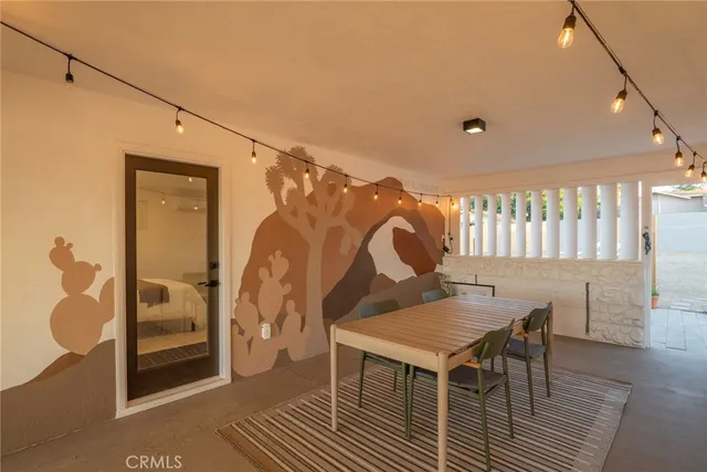 a view of livingroom with furniture