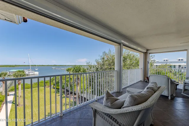 $1,400,000 | 33 Comares Avenue, Unit 305 / BOATSLIPS 8 & 16, St. Augustine, FL 32080