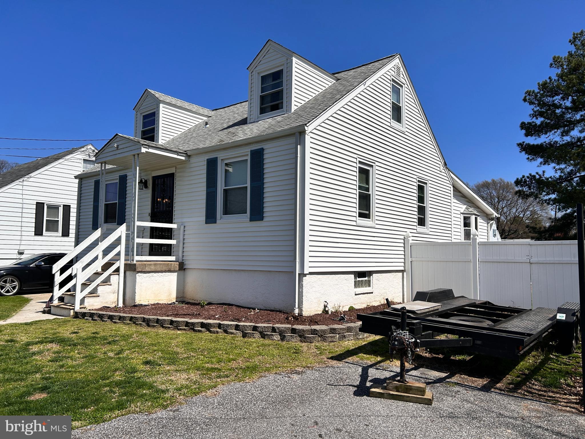 305 Liberty Road Essex, MD 21221 - Photo 4 of 32 front