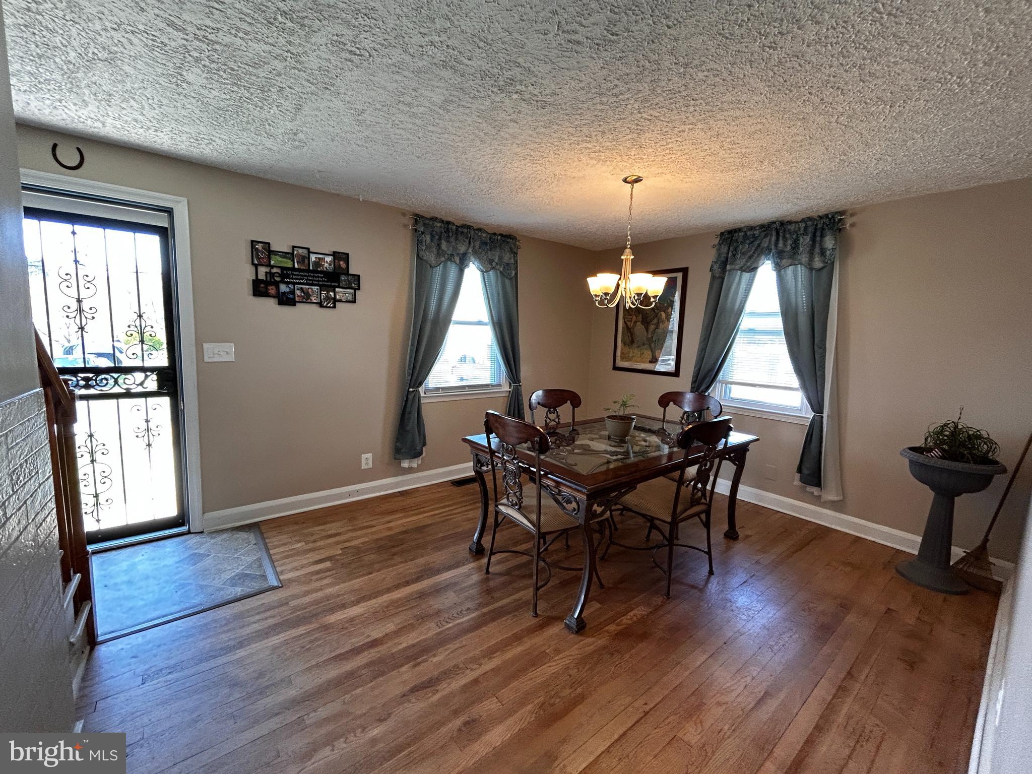 305 Liberty Road Essex, MD 21221 - Photo 5 of 32 Formal Dining Room