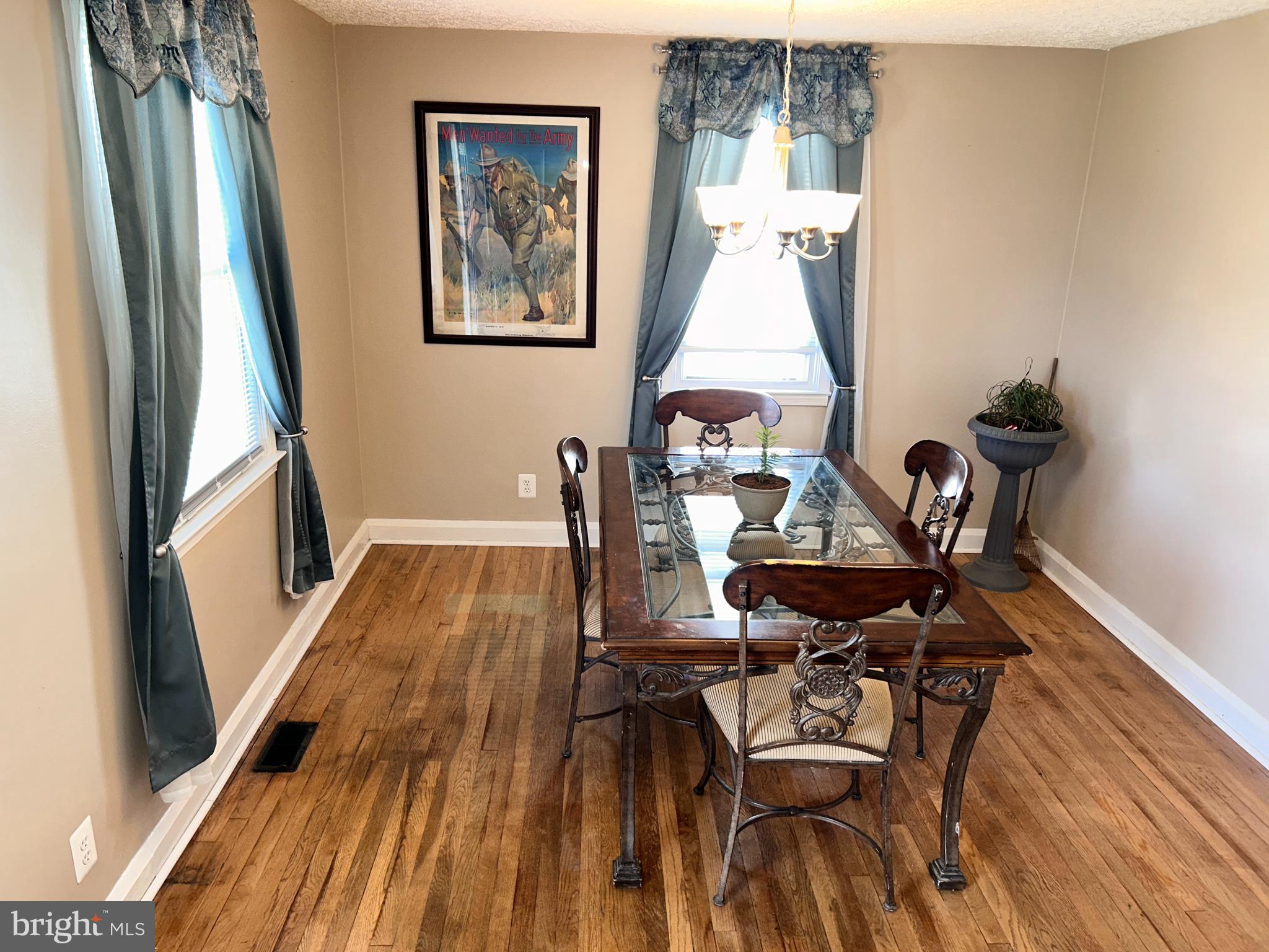 305 Liberty Road Essex, MD 21221 - Photo 6 of 32 Dining Room