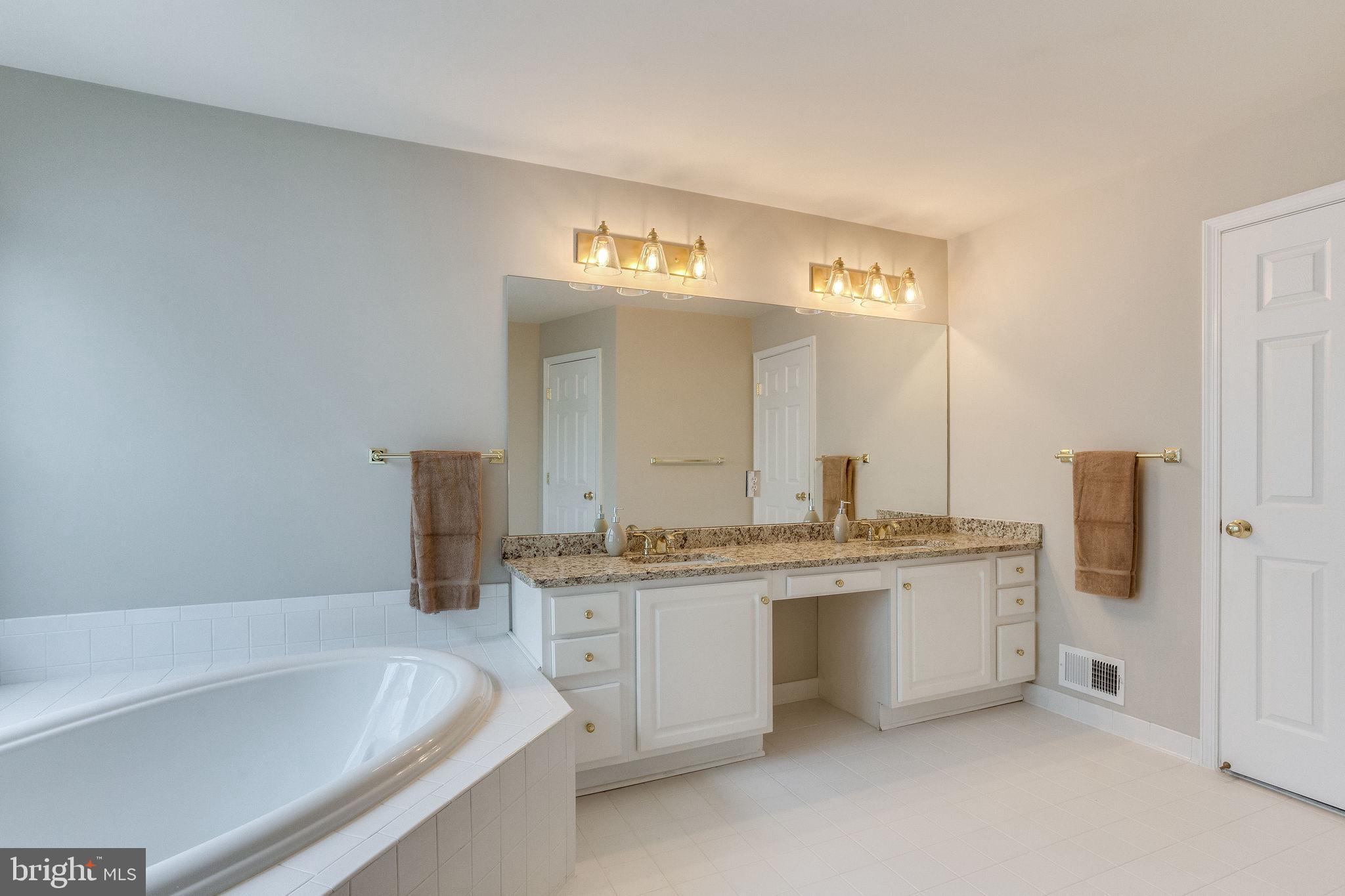 2607 Owens Road Brookeville, MD 20833 - Photo 19 of 37 Master Bath