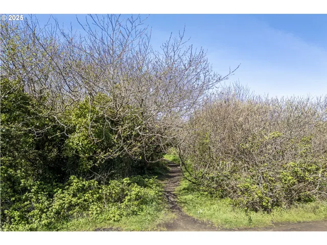 $990,000 | 4059 Highway 101, Yachats, OR 97498