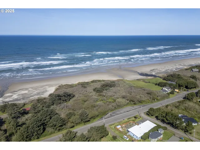$990,000 | 4059 Highway 101, Yachats, OR 97498