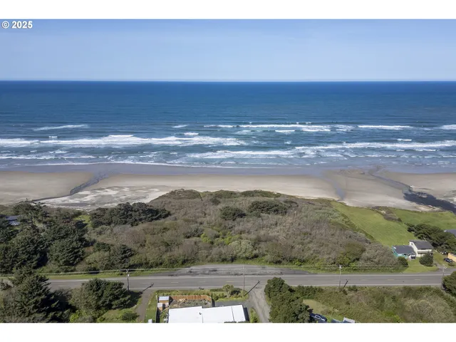 $990,000 | 4059 Highway 101, Yachats, OR 97498