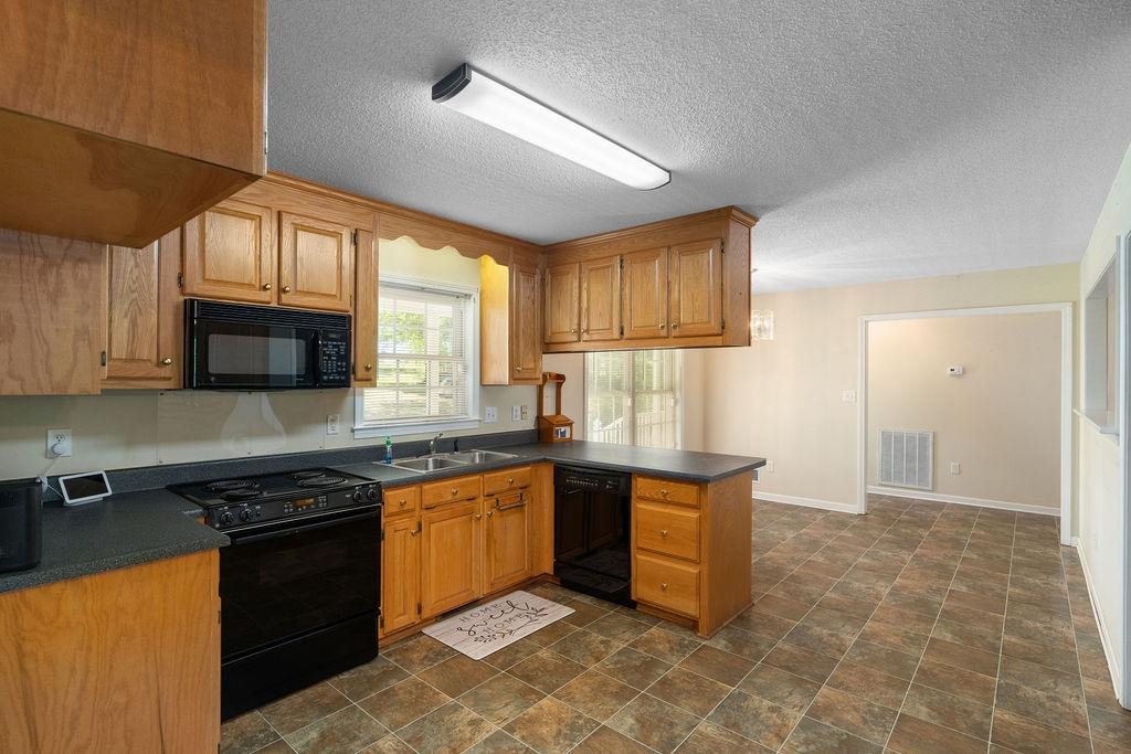 451 State Rd S-42-366 Pacolet, SC 29372 - Photo 9 of 30