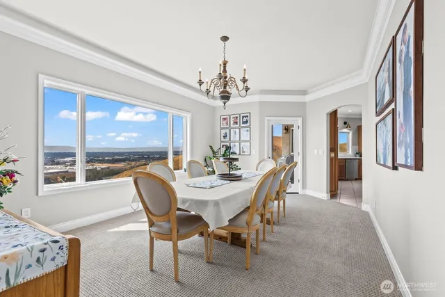 $1,325,000 | 100 Siegmund Place, Yakima, WA 98901