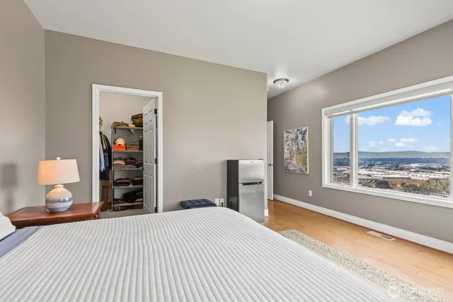 $1,325,000 | 100 Siegmund Place, Yakima, WA 98901