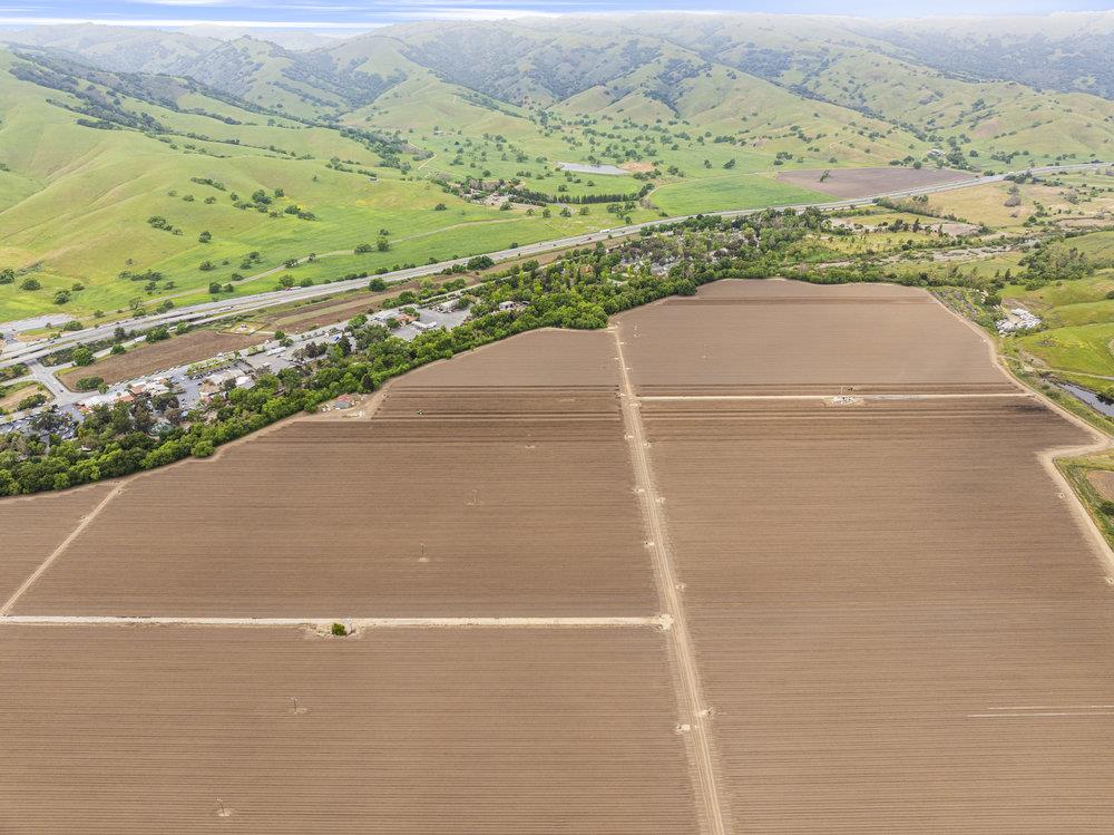 0 Dorrance Road Hollister, CA 95023 - Photo 6 of 10 a view of a road with an ocean view