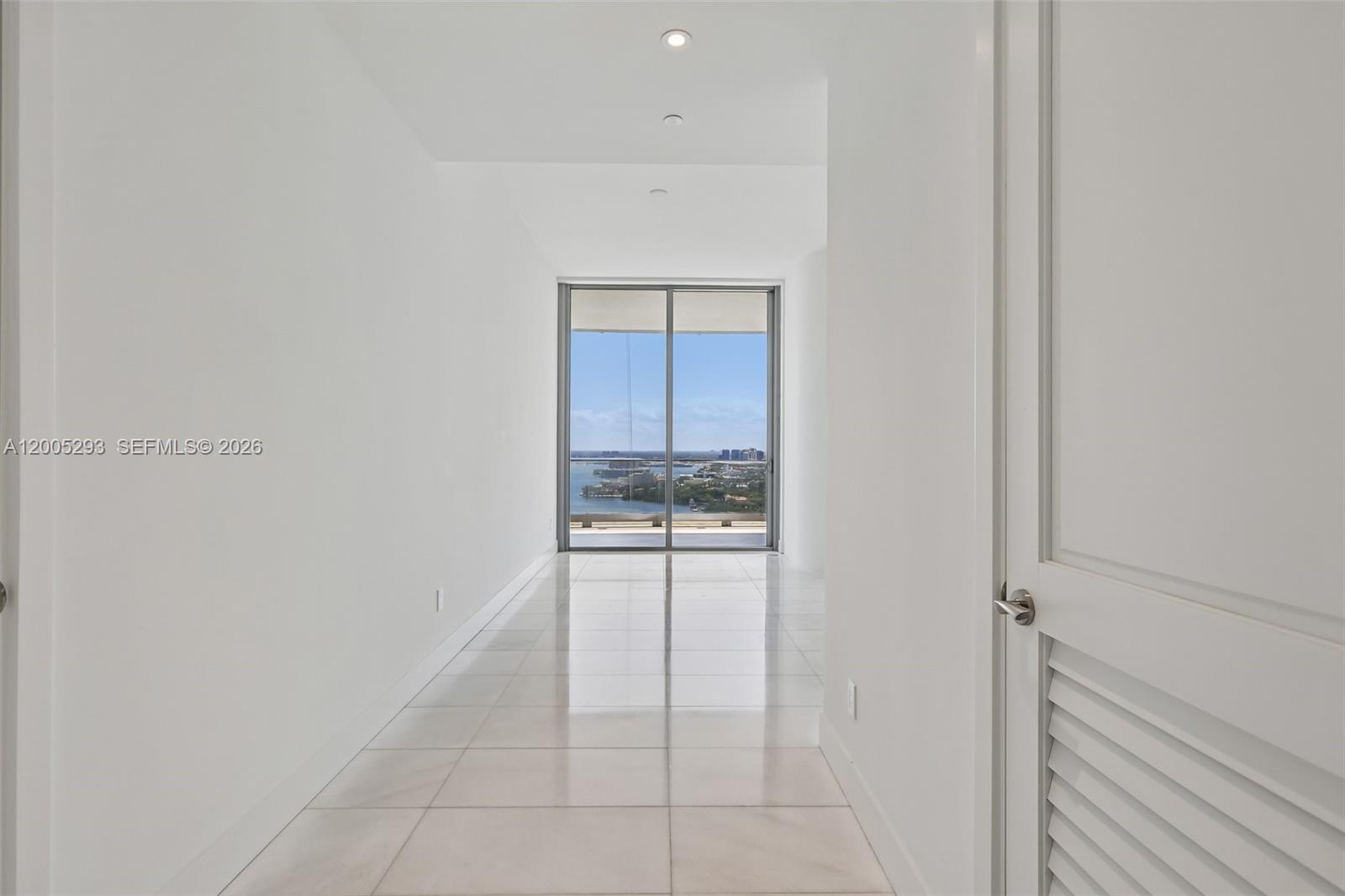 175 Southeast 25th Road, Unit 2803 Miami, FL 33129 - Photo 13 of 56