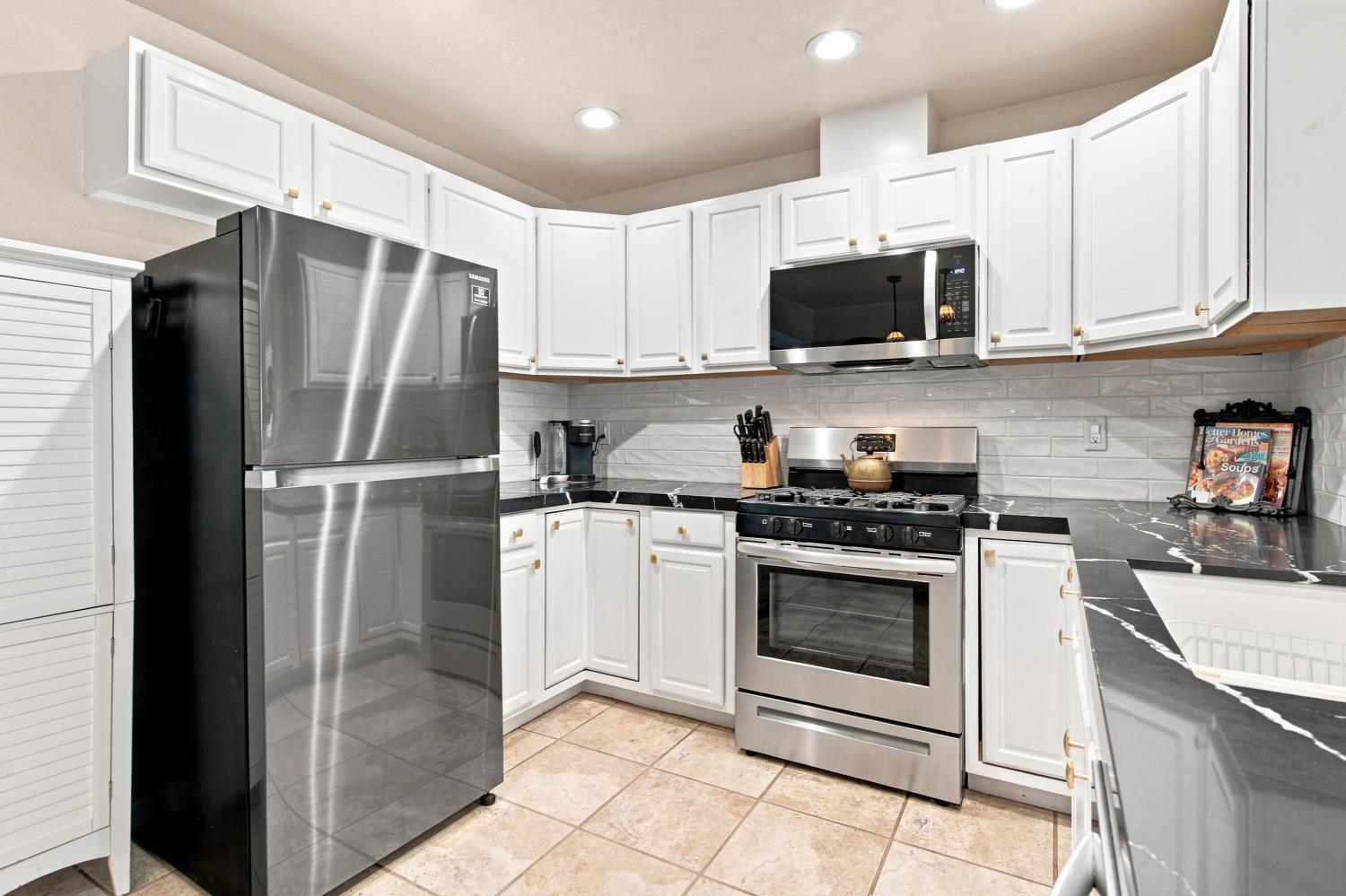 1462 Fourth Street Ripon, CA 95366 - Photo 14 of 36 Gallery Image 14