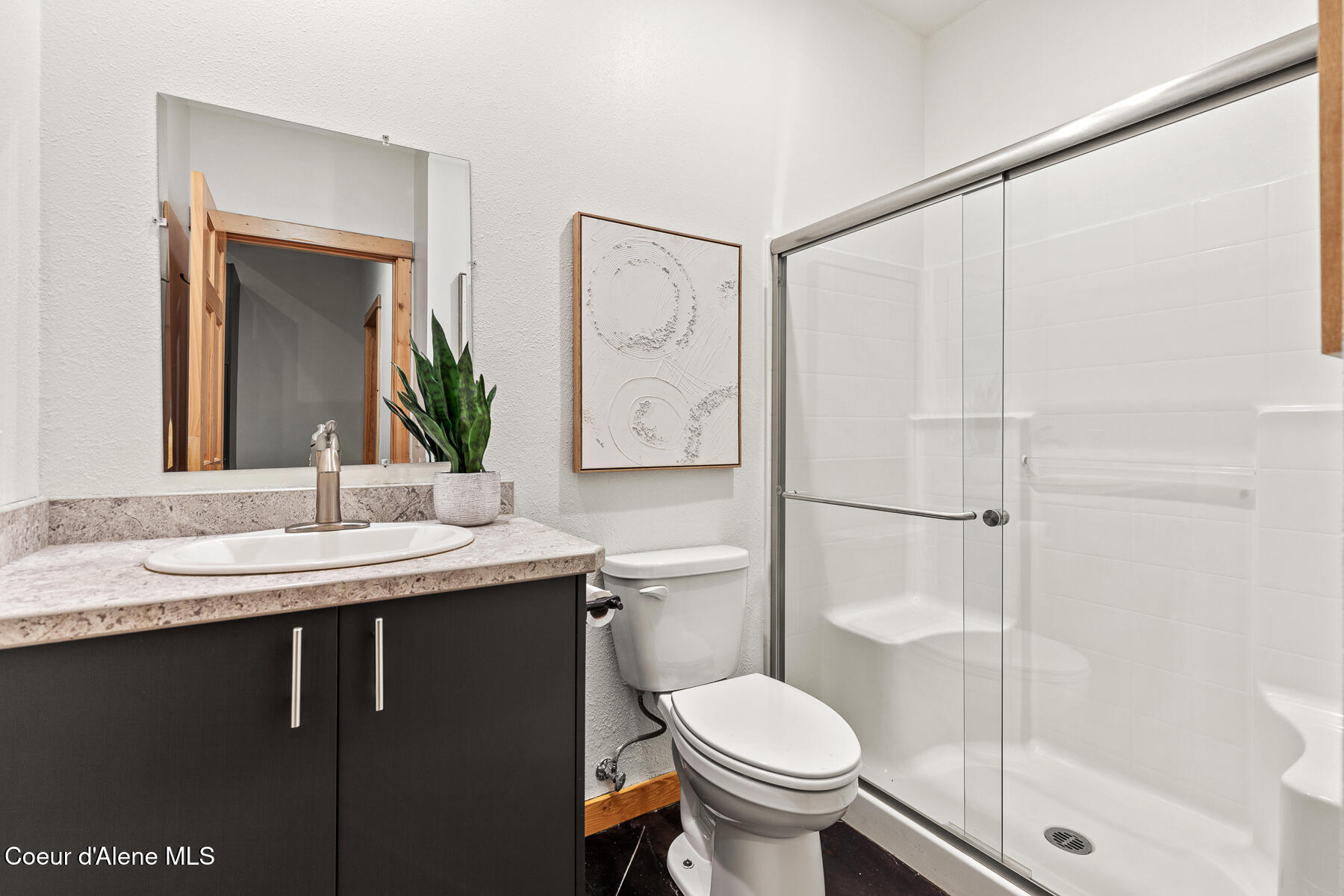 672 Hopkins Road Sandpoint, ID 83864 - Photo 29 of 67 Full Bath on Main