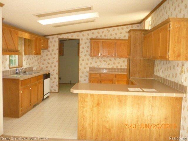 5222 Hackman Road Capac, MI 48014 - Photo 4 of 14 P1170599.JPG