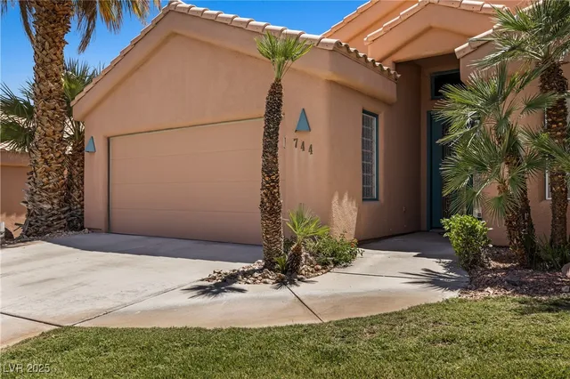 $592,450 | 744 Pinnacle Court, Mesquite, NV 89027