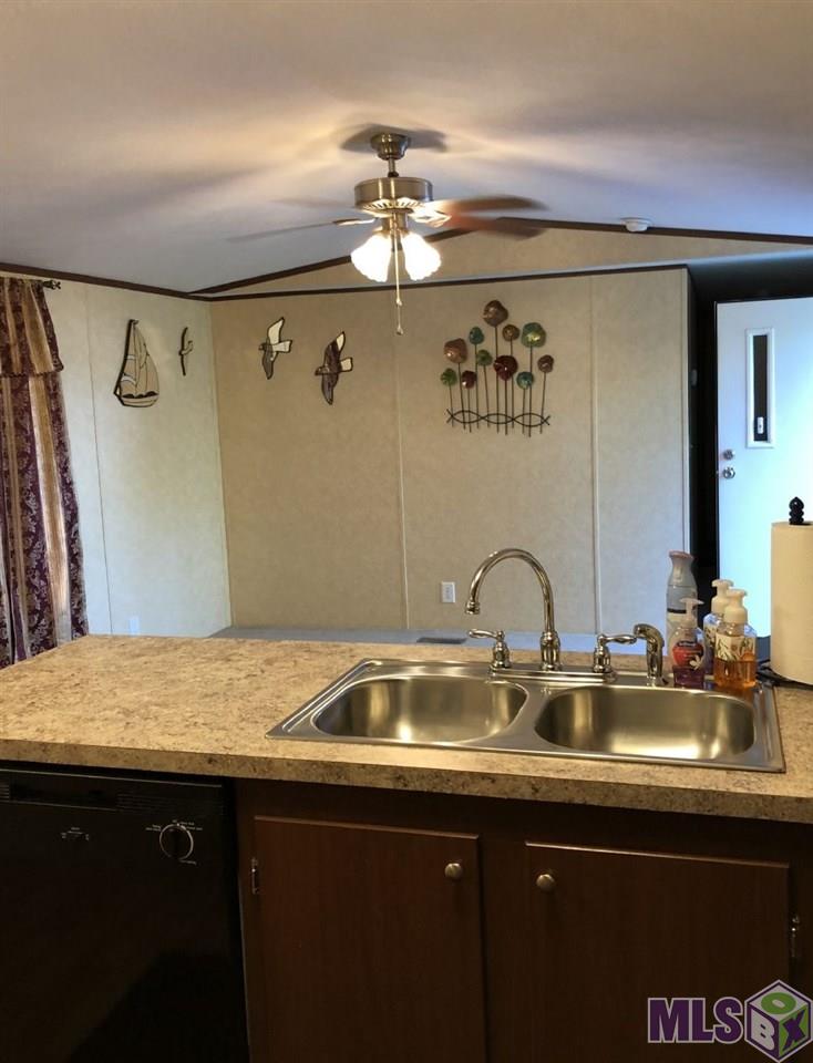 44237 Calvin Templet Road St. Amant, LA 70774 - Photo 4 of 11 Gallery Image 4