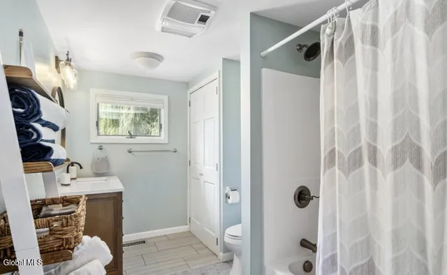 $2,800 | 15 Kozy Lane, Malta, NY 12020