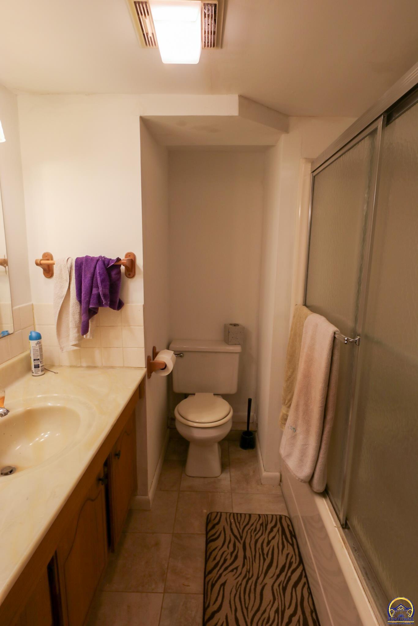2101 Canterbury Road Emporia, KS 66801 - Photo 18 of 81 Basement Bath