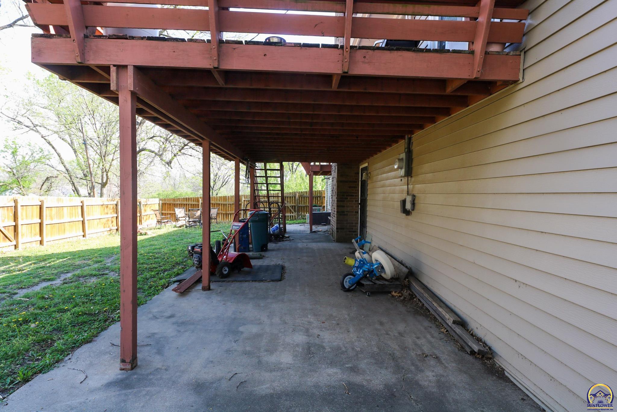 2101 Canterbury Road Emporia, KS 66801 - Photo 19 of 81 Patio
