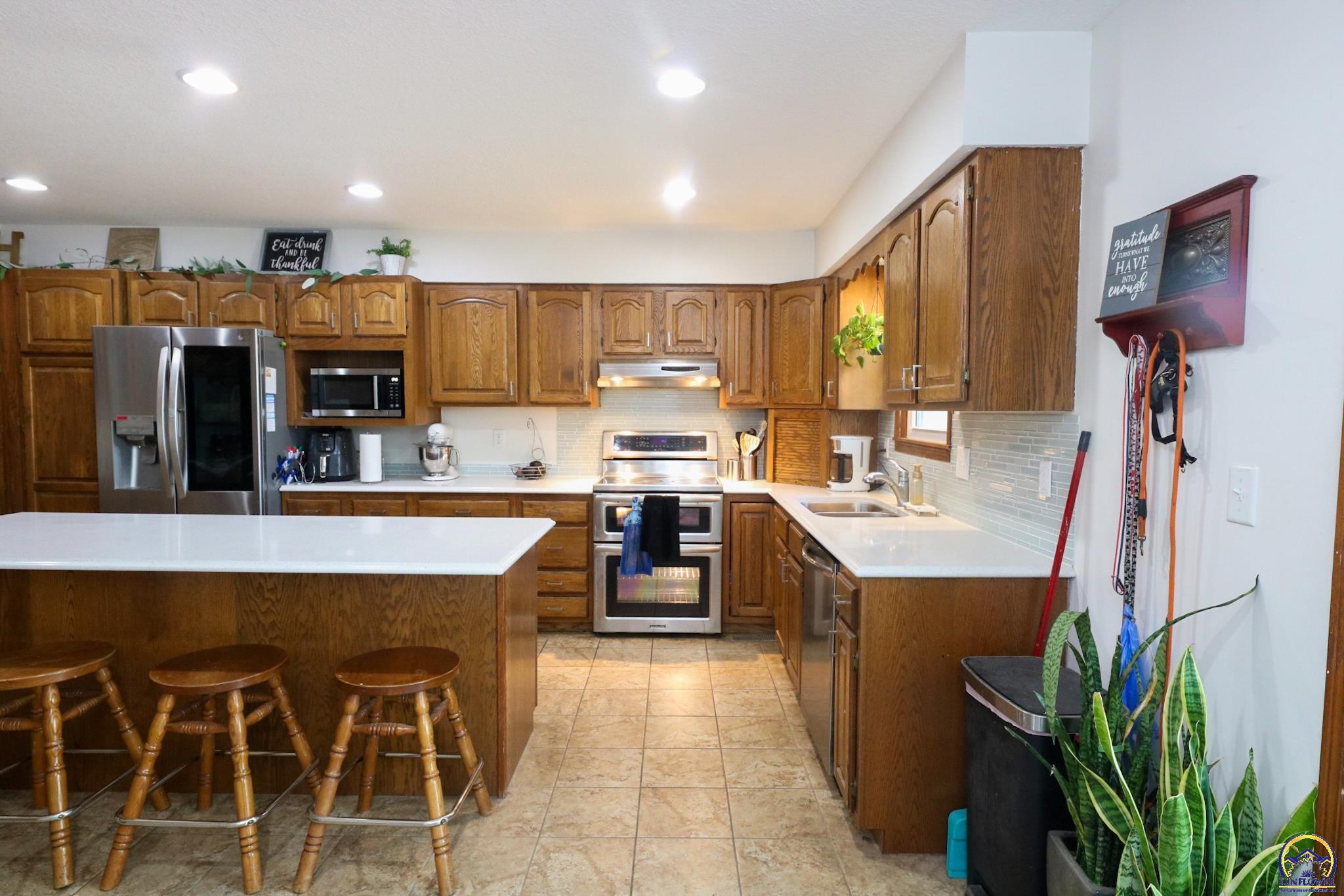 2101 Canterbury Road Emporia, KS 66801 - Photo 26 of 81 Kitchen