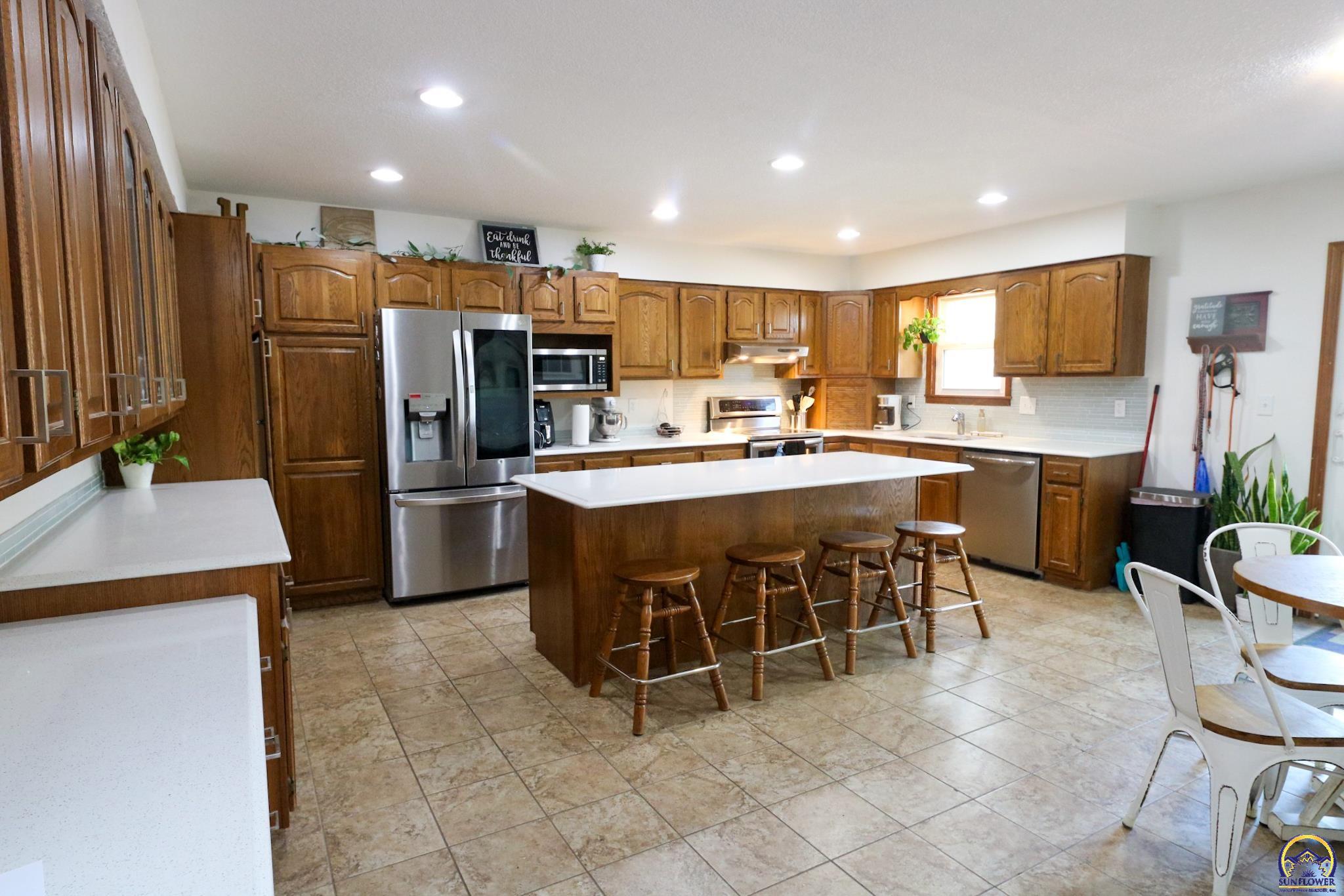 2101 Canterbury Road Emporia, KS 66801 - Photo 3 of 81 Kitchen