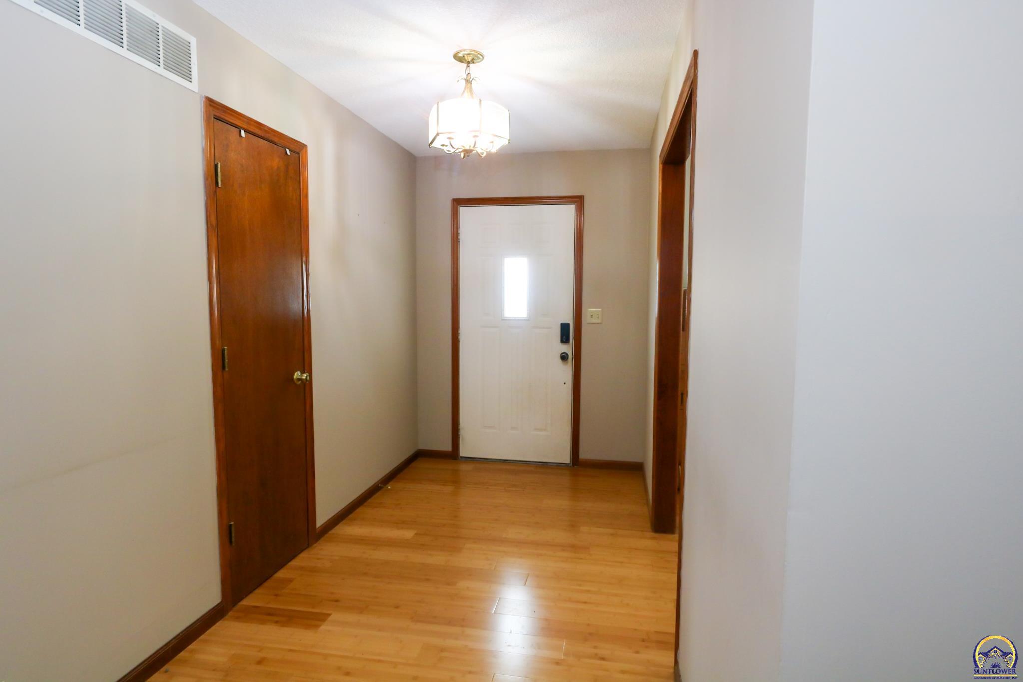 2101 Canterbury Road Emporia, KS 66801 - Photo 41 of 81 Front Entry