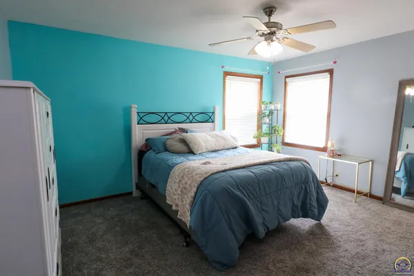 $397,000 | 2101 Canterbury Road, Emporia, KS 66801