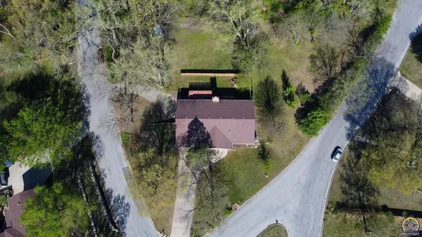 $397,000 | 2101 Canterbury Road, Emporia, KS 66801