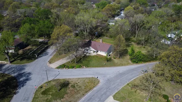 $397,000 | 2101 Canterbury Road, Emporia, KS 66801