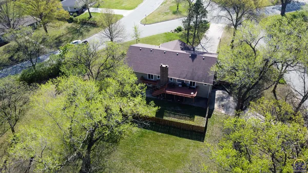 $397,000 | 2101 Canterbury Road, Emporia, KS 66801