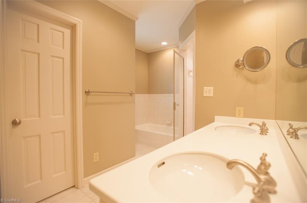 942 Nottingham Road High Point, NC 27262 - Photo 14 of 28 Gallery Image 14