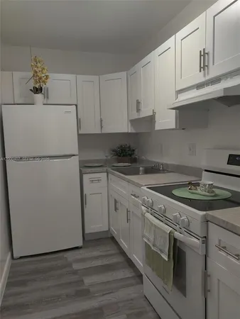 $1,400 | 5930 Northeast 18th Avenue, Unit 301, Fort Lauderdale, FL 33334