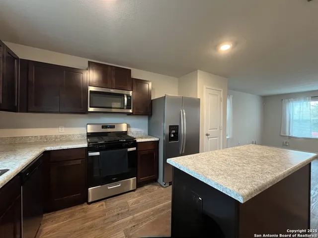 $1,850 | 13759 Red Rock Run, San Antonio, TX 78254