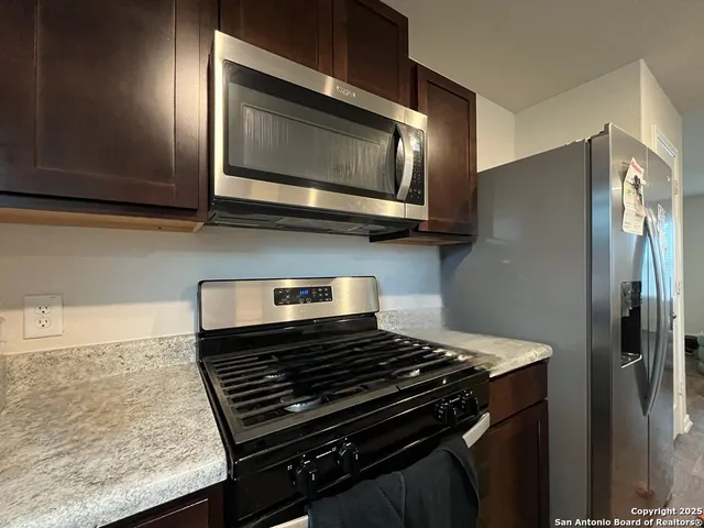 $1,850 | 13759 Red Rock Run, San Antonio, TX 78254