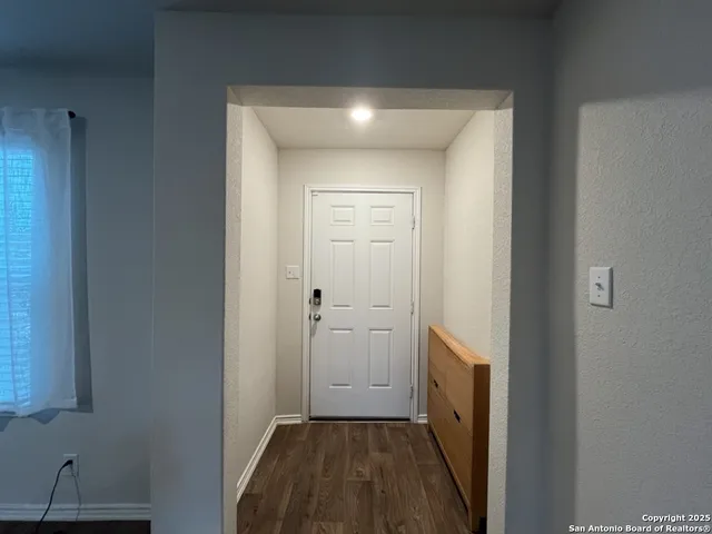 $1,850 | 13759 Red Rock Run, San Antonio, TX 78254