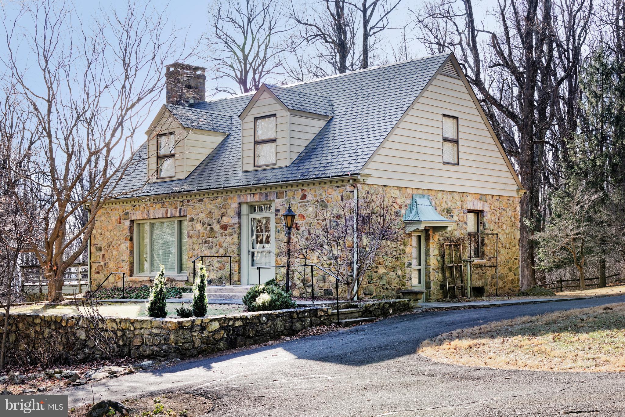32843 Mt Weather Road Bluemont, VA 20135 - Photo 35 of 42 Do not miss this charming house!