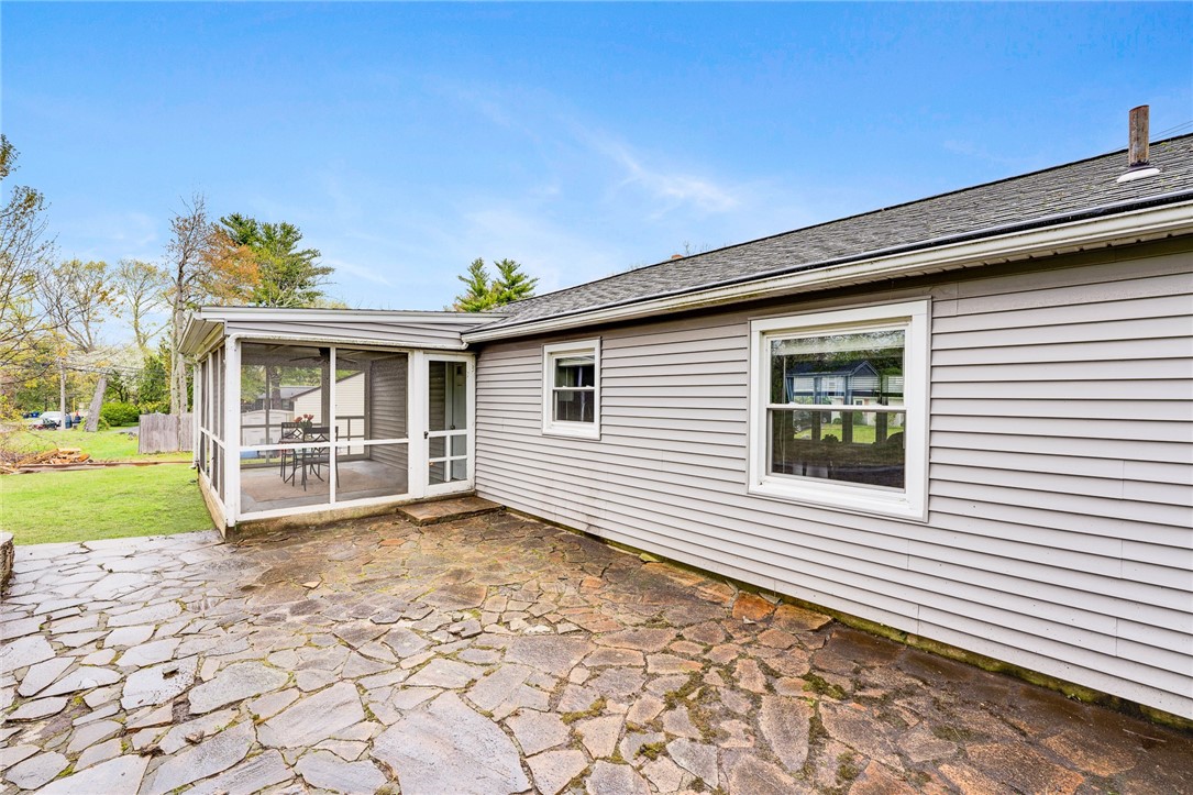 115 Diamond Hill Road Warwick, RI 02886 - Photo 4 of 20