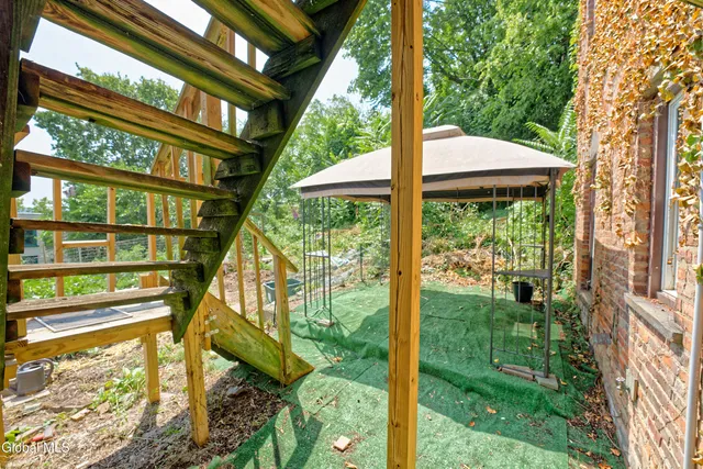 $300,000 | 7 Wilbur Street, Albany, NY 12202