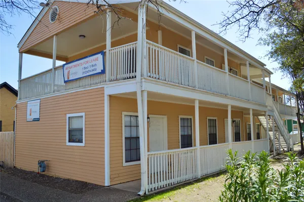 $985 | 621 West 37th Street, Unit 105, Austin, TX 78705