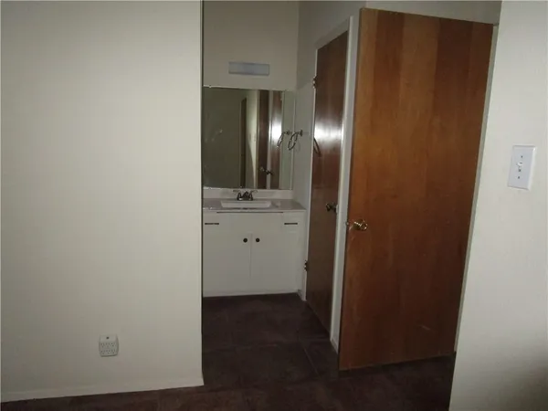 $985 | 621 West 37th Street, Unit 105, Austin, TX 78705