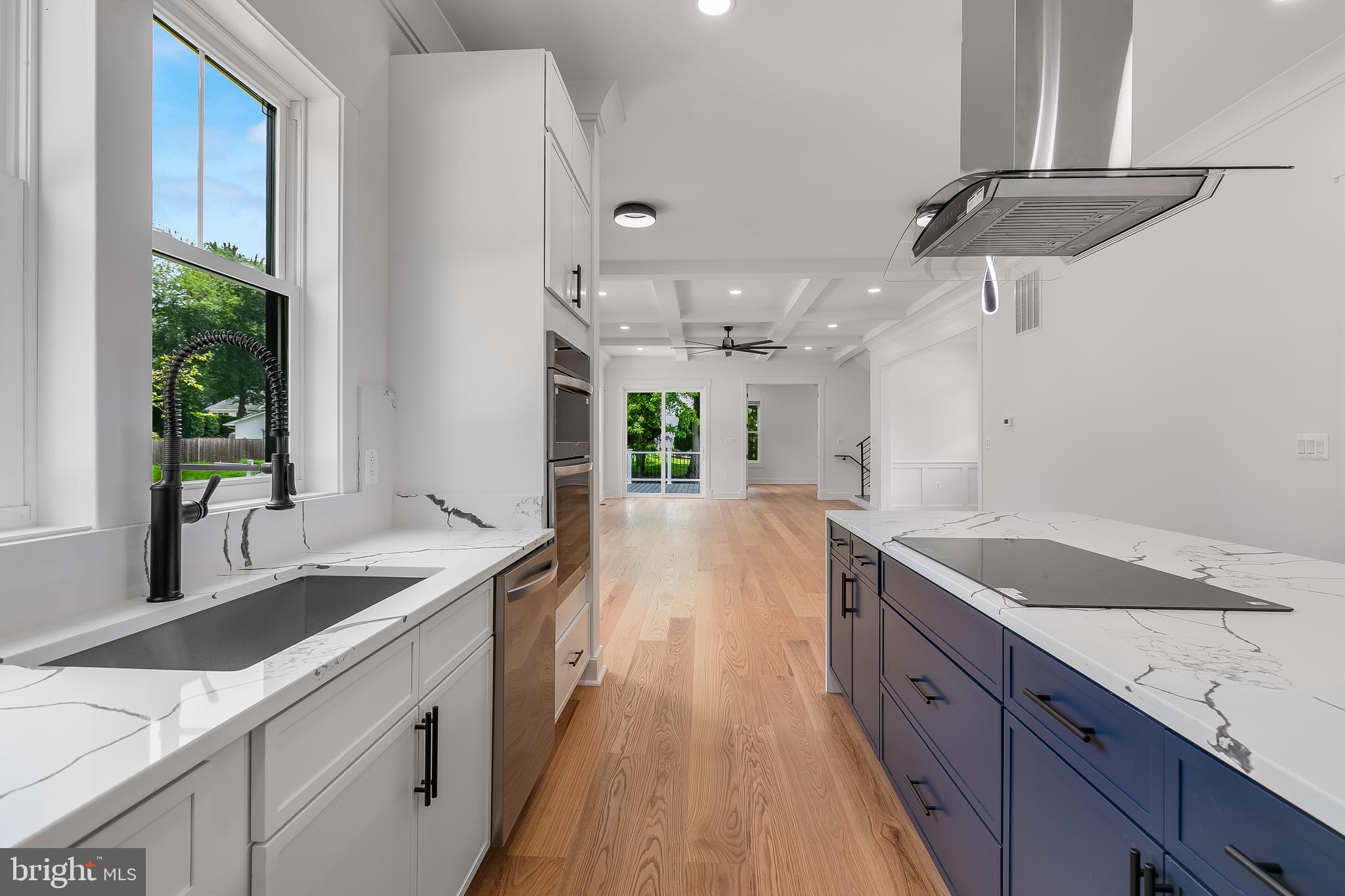 2817 Derek Road Alexandria, VA 22306 - Photo 11 of 62