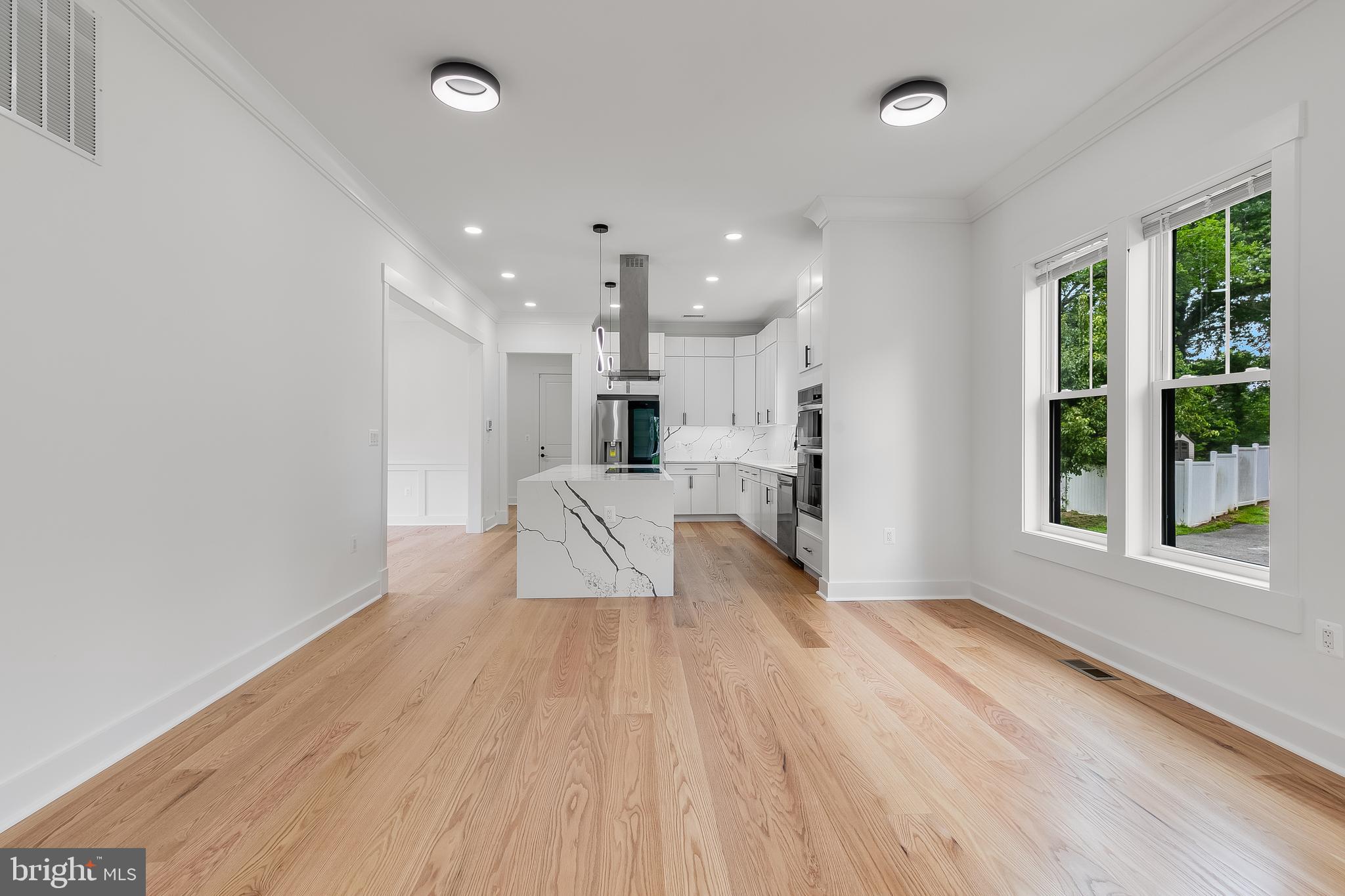2817 Derek Road Alexandria, VA 22306 - Photo 14 of 62 Living Room to Kitchen