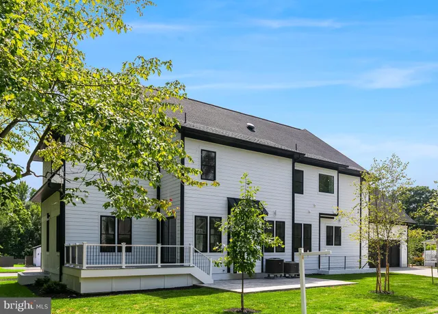 $1,499,999 | 2817 Derek Road, Alexandria, VA 22306