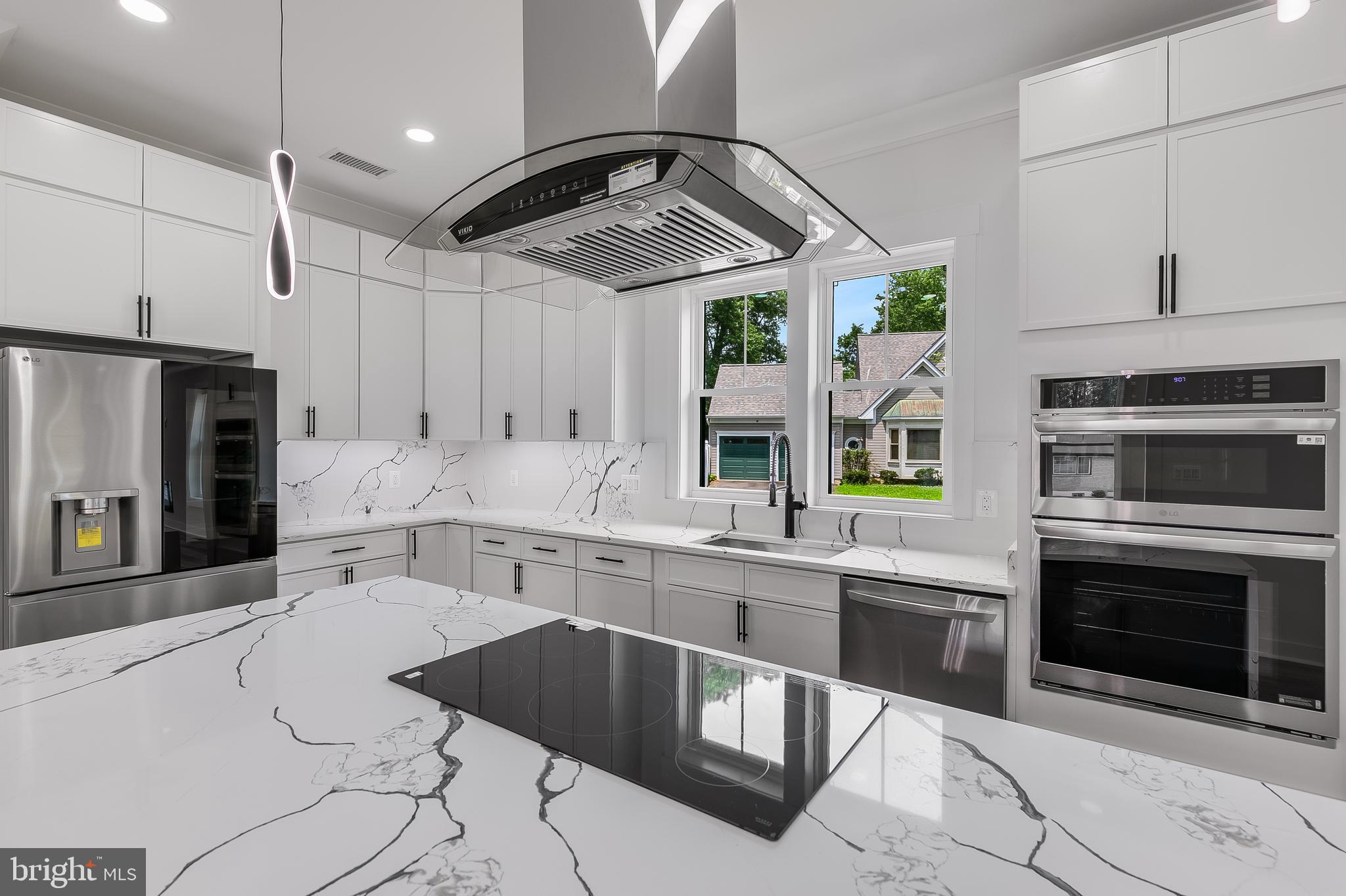 2817 Derek Road Alexandria, VA 22306 - Photo 9 of 62