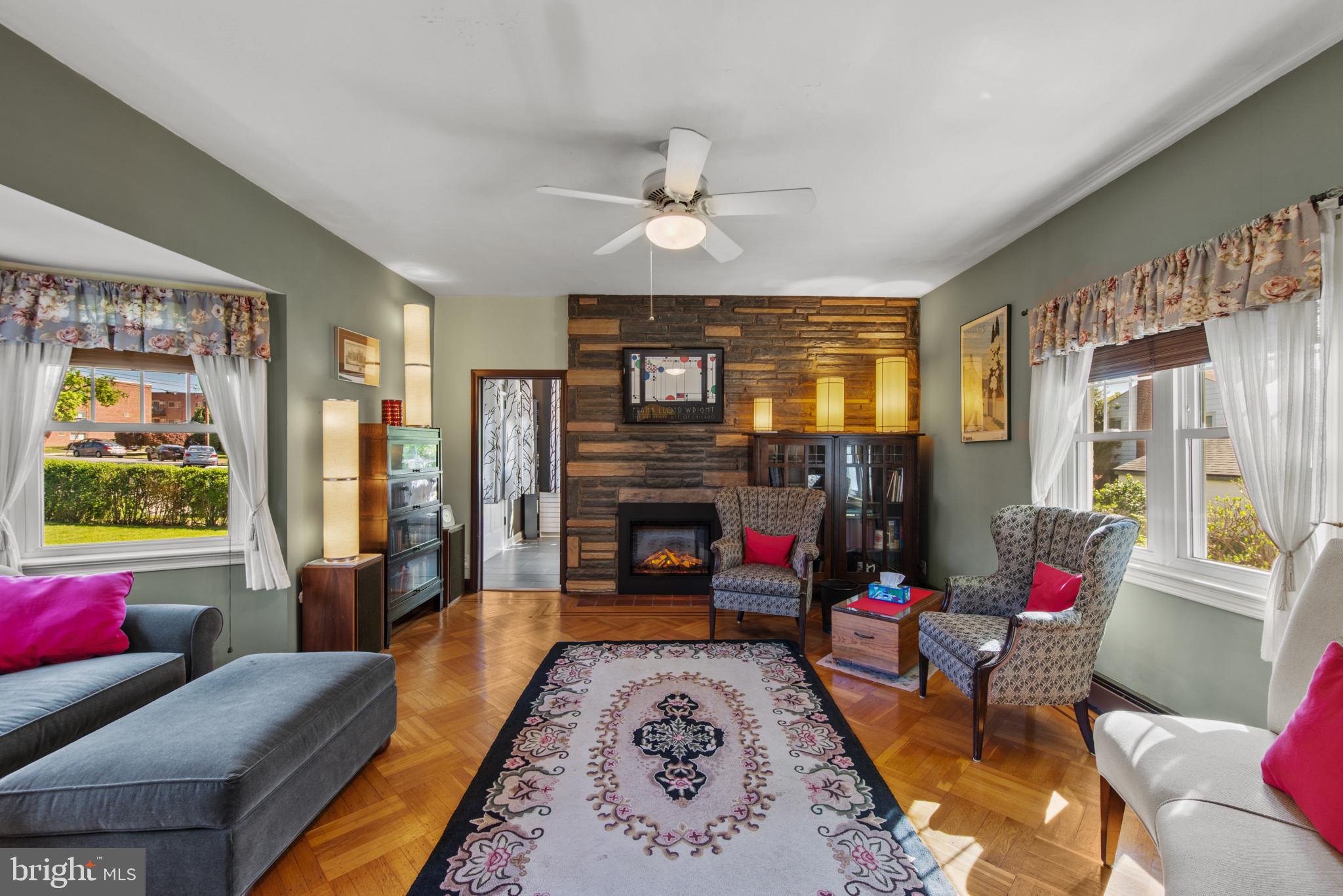 16 Delaware Avenue Ridley Park, PA 19078 - Photo 5 of 54 Living Room
