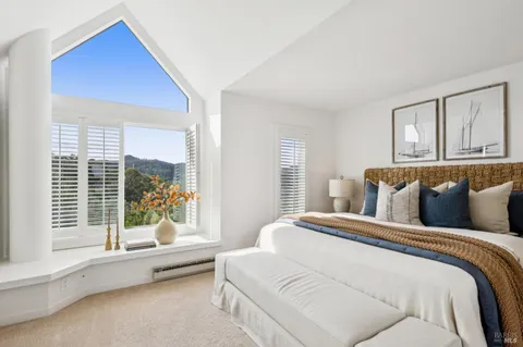 $949,000 | 167 Headlands Court, Sausalito, CA 94965