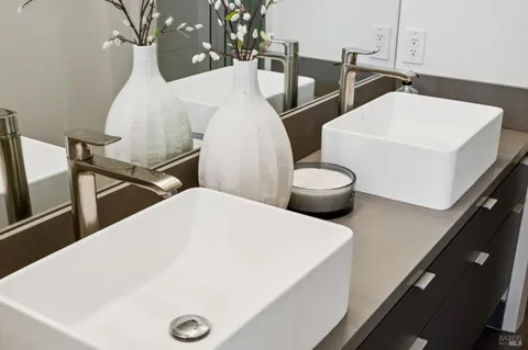 $949,000 | 167 Headlands Court, Sausalito, CA 94965