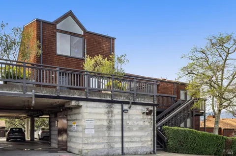 $949,000 | 167 Headlands Court, Sausalito, CA 94965