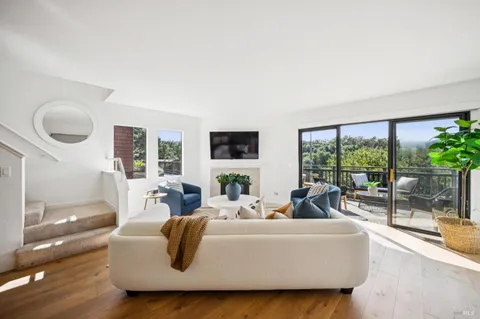 $949,000 | 167 Headlands Court, Sausalito, CA 94965