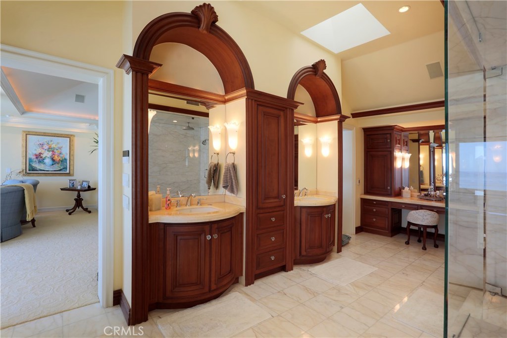 35841 Beach Road Dana Point, CA 92624 - Photo 18 of 33 PRIMARY BATH