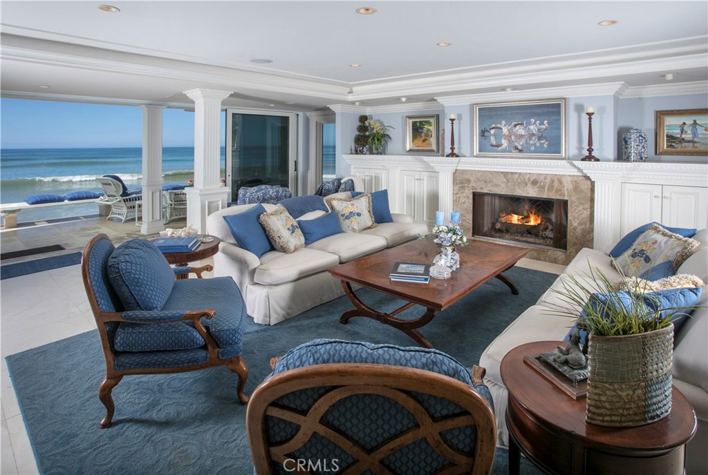 35841 Beach Road Dana Point, CA 92624 - Photo 2 of 33 LIVING ROOM